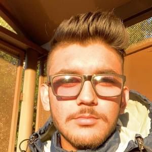 Meet your Posher, Brandon